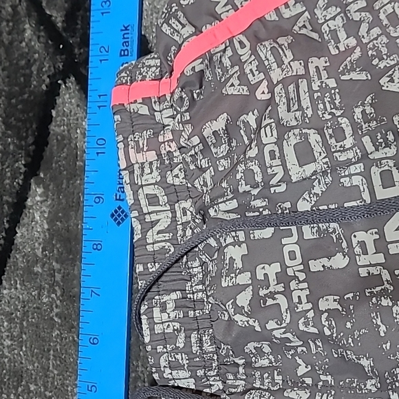 UNDER ARMOUR HEATGEAR Mesh Lined Logo Pink Athletic Shorts PRICE FIRM - Picture 5 of 10